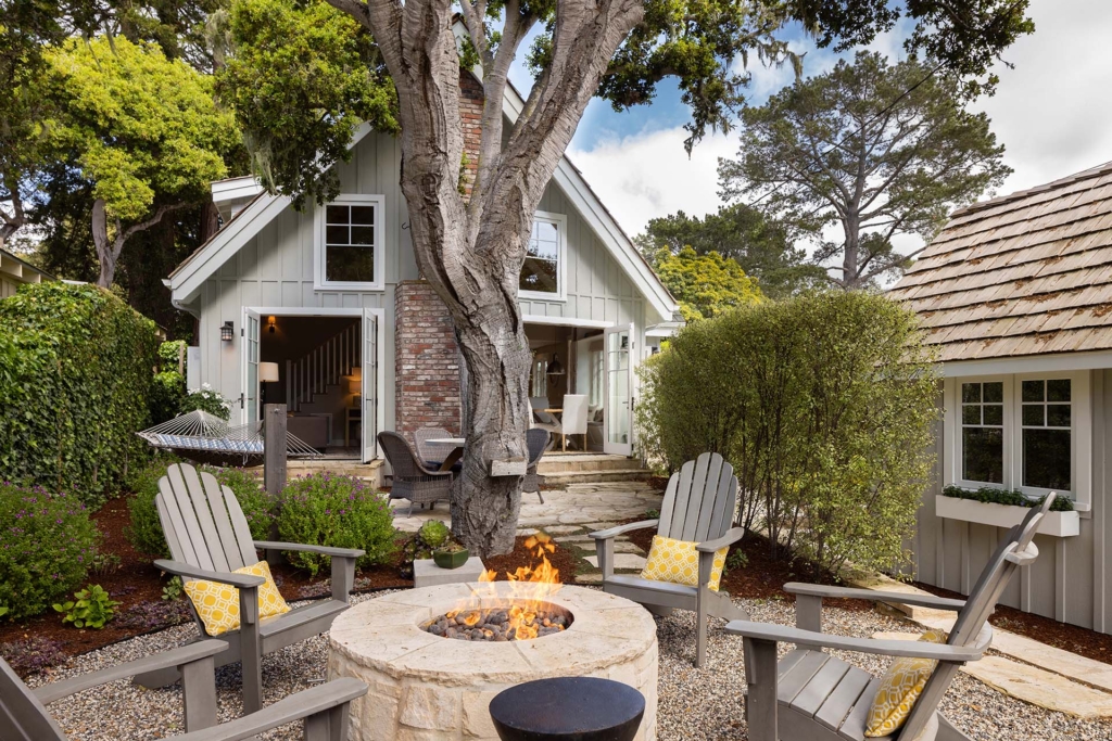 Dolores 2 SE of 13th in Carmel By The Sea