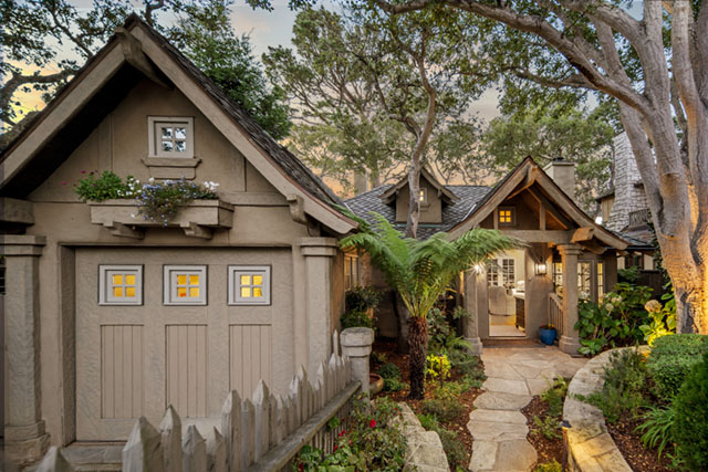 Dolores 4SW of 12th, Carmel by the Sea